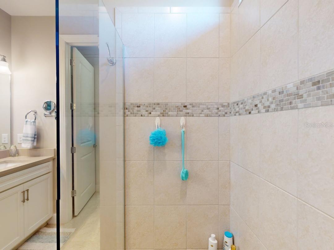 CYPRESS FALLS - Residential