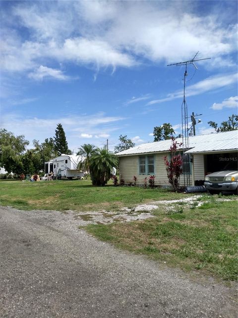 A home in LORIDA