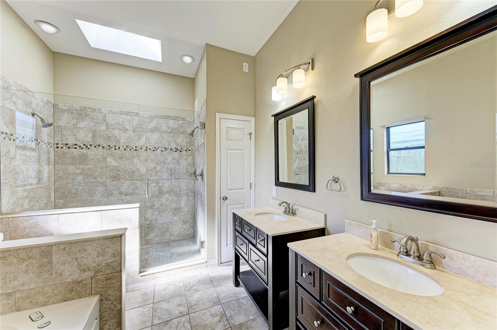 COUNTRY OAKS PH III - Residential Lease