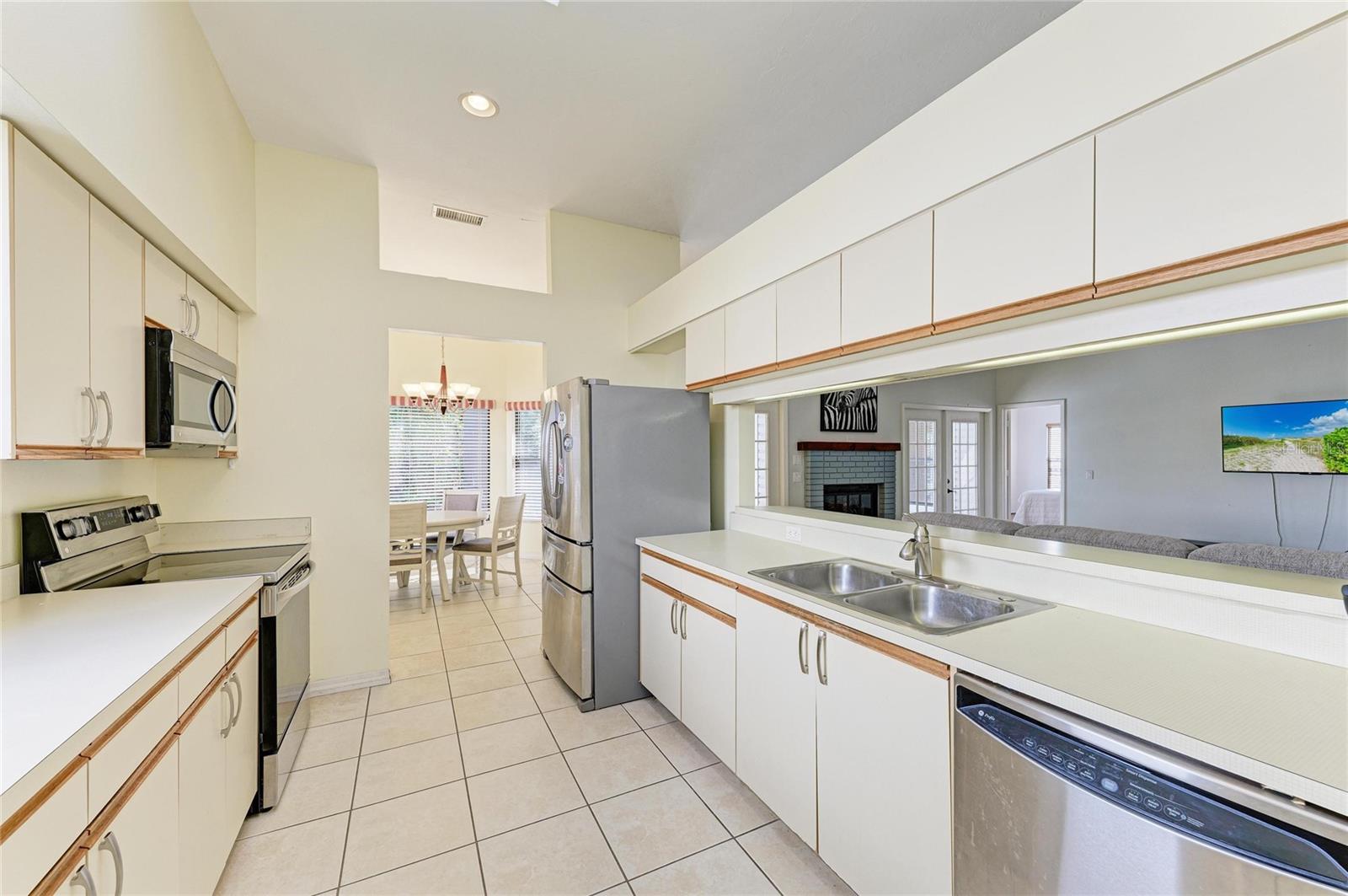 COUNTRY OAKS PH III - Residential Lease