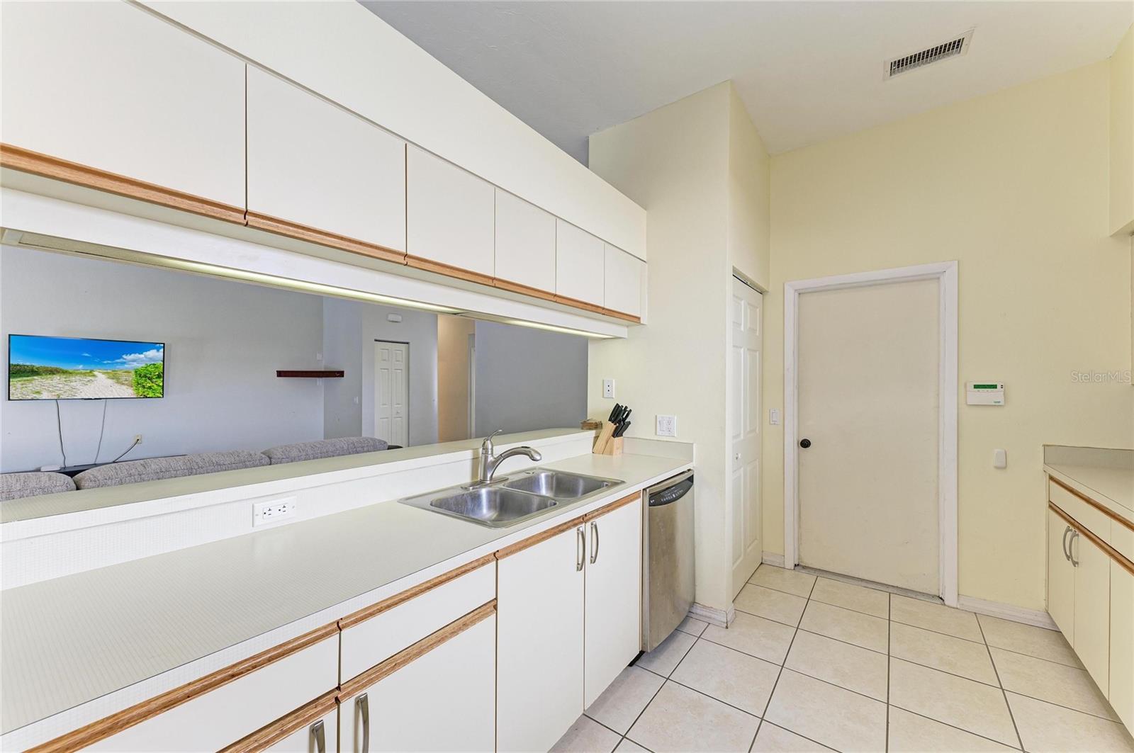 COUNTRY OAKS PH III - Residential Lease