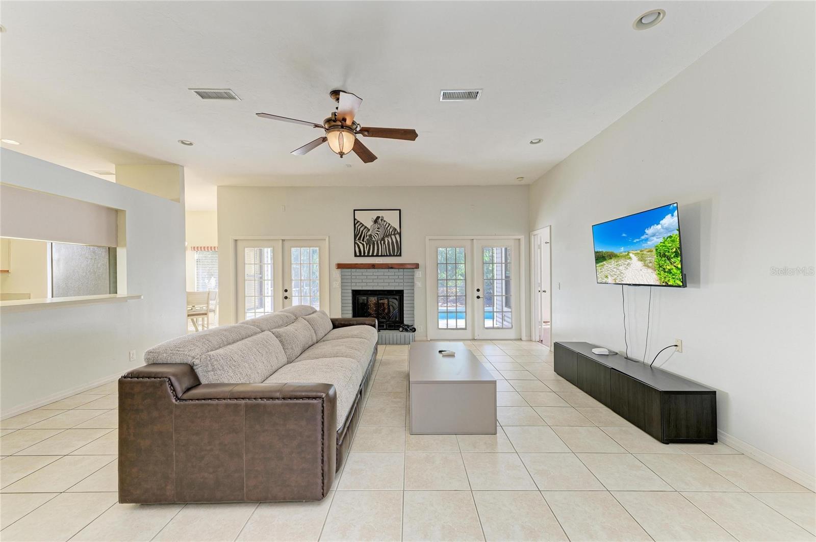 COUNTRY OAKS PH III - Residential Lease