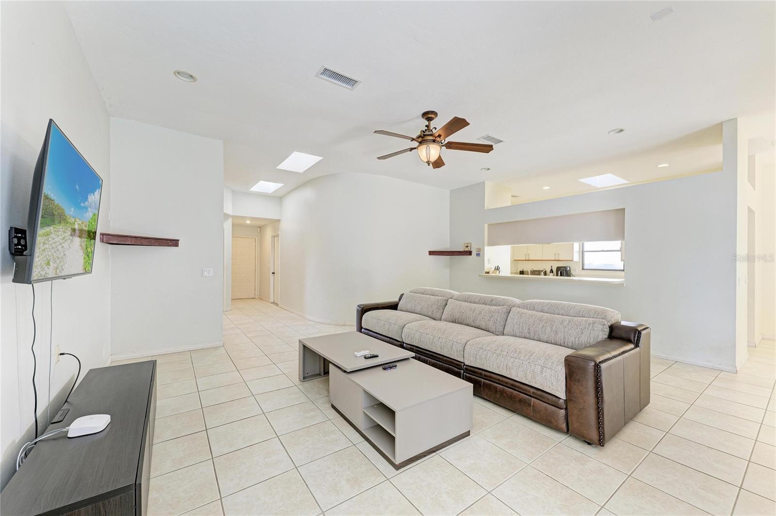 COUNTRY OAKS PH III - Residential Lease