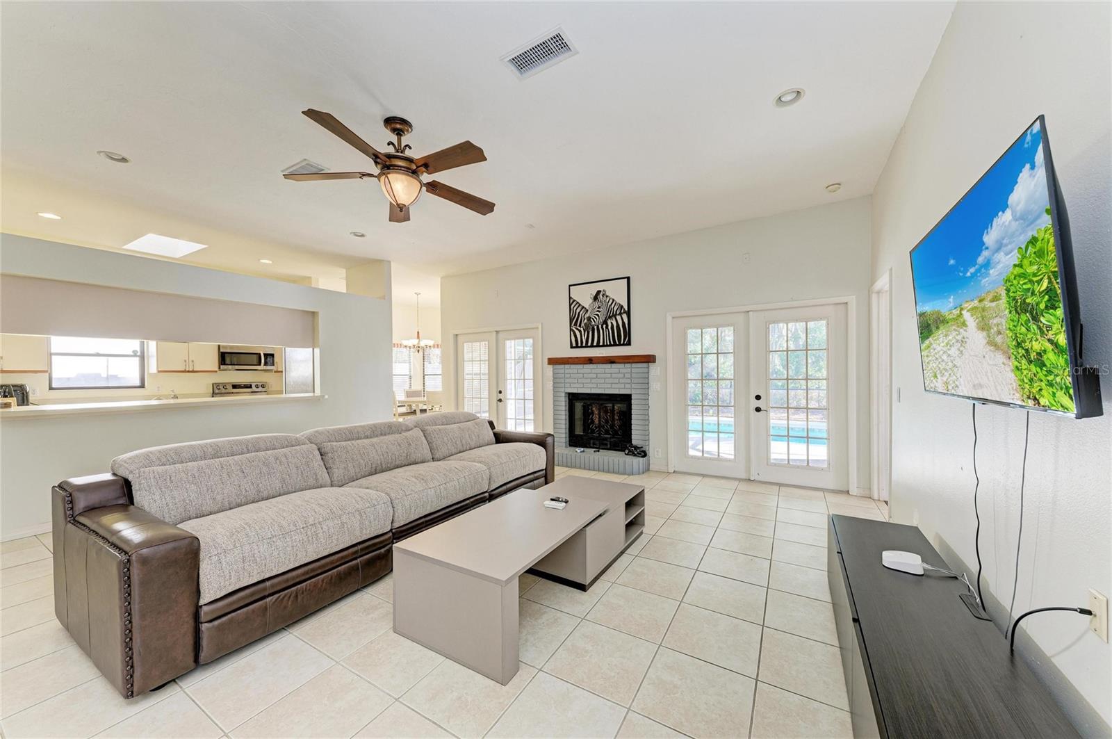 COUNTRY OAKS PH III - Residential Lease