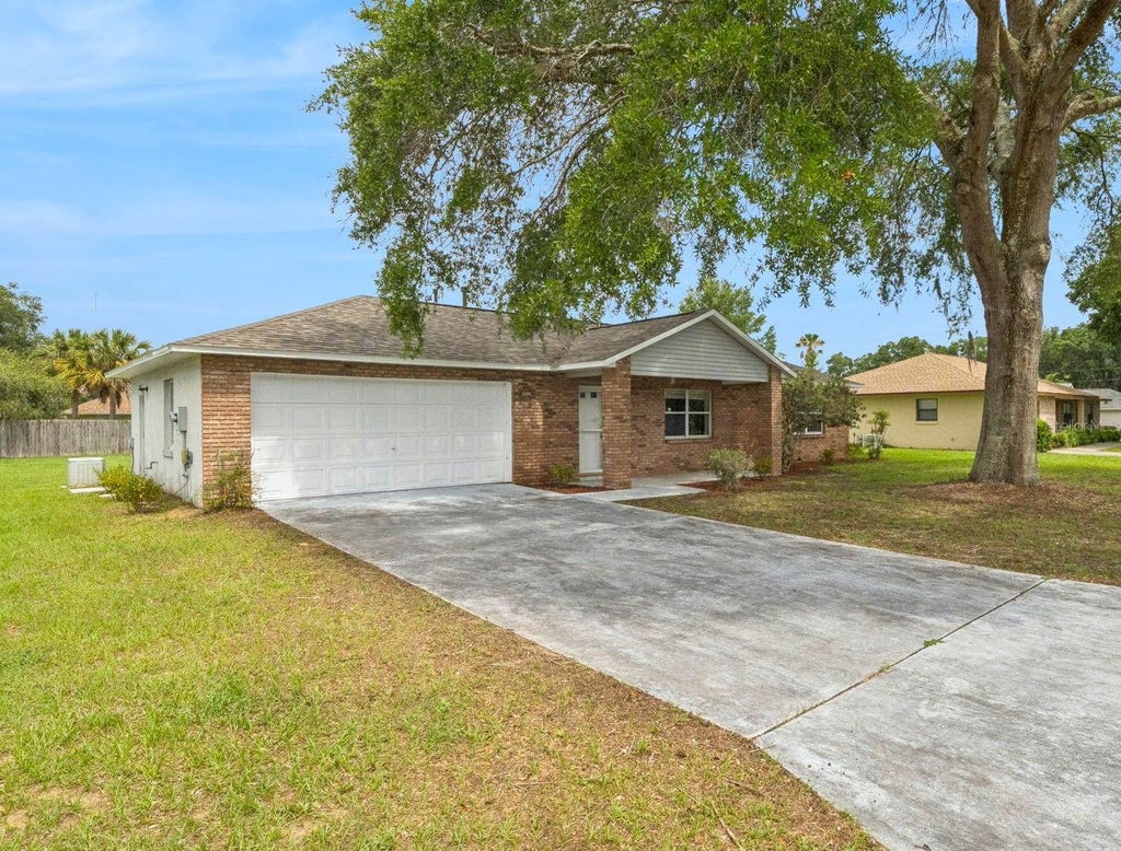 Photo of 261 SE 61st Court, Ocala, FL 34472 (MLS # G5113400)