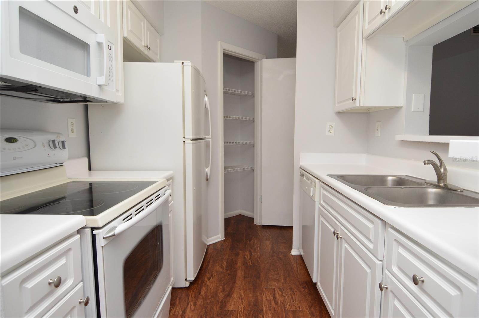 THE GRAND RESERVE CONDO - Residential Lease