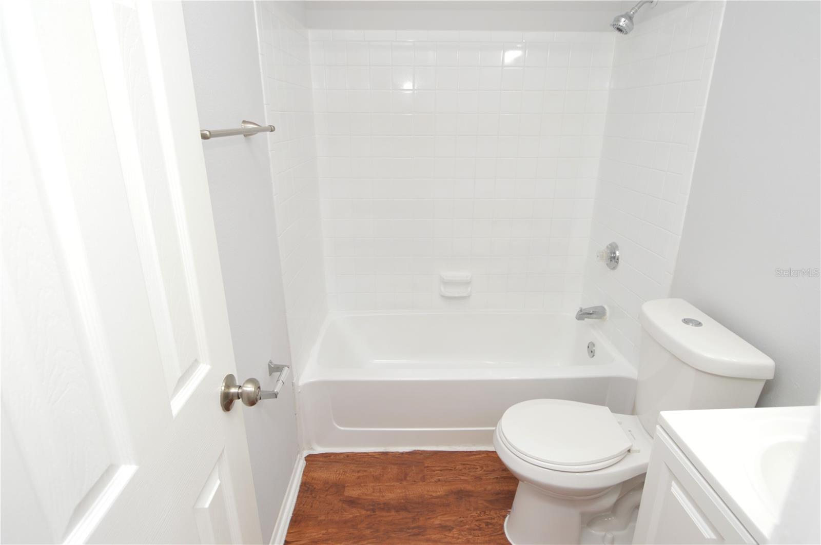 THE GRAND RESERVE CONDO - Residential Lease