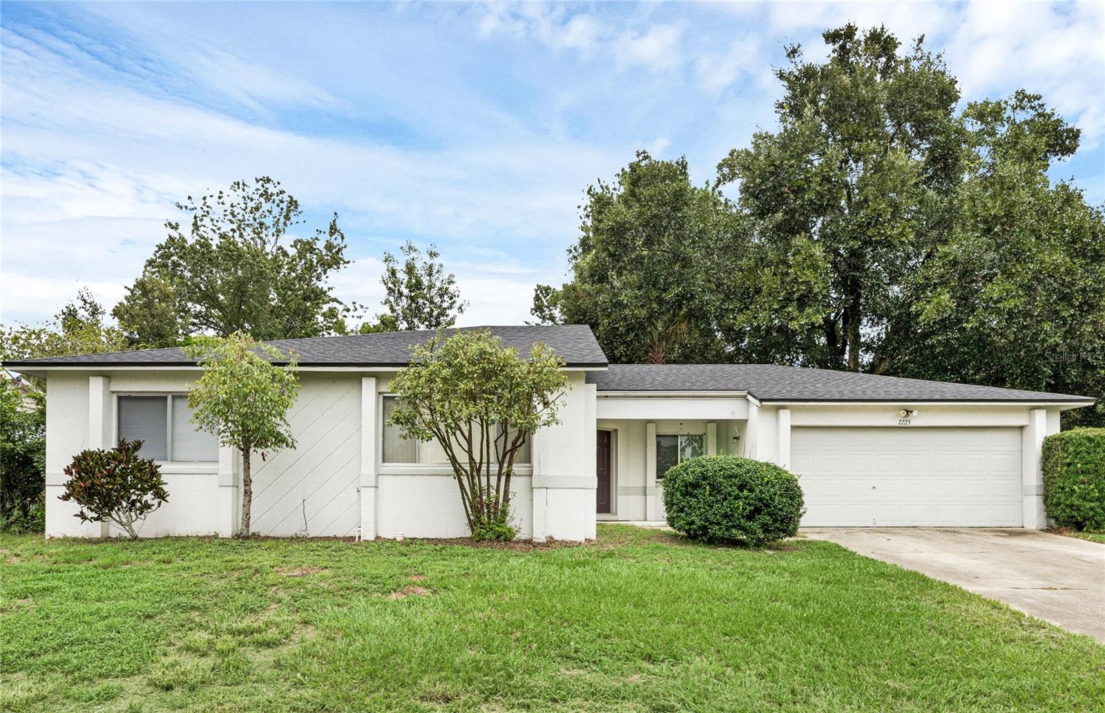 This 3 bedroom, 2 bathroom home is located in the Harbor Point community near local shops, restaurants, and schools. Features include a spacious main living area with family room, dining room, a lovely kitchen with granite countertops and stainless steel appliances, a fenced yard, rear patio, and 2 car garage. Schedule a showing or submit an application online.
All Real Property Management & Realty residents enjoy convenience and well-maintained homes, with our safe and secure online portal where you can submit maintenance requests and pay online with multiple payment options, and a 24/7 emergency maintenance response team. Please note the listed amenities may not be accurate.