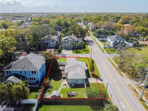 A home in TAMPA