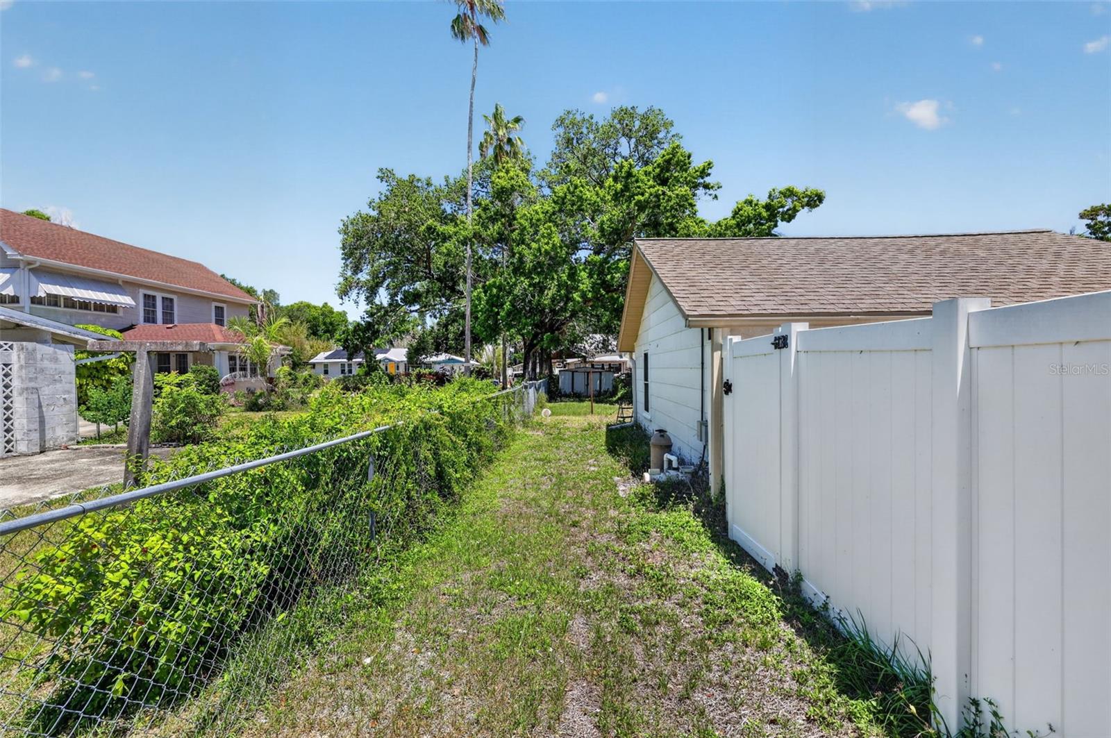 SARASOTA & RICHLAND AVE - Residential