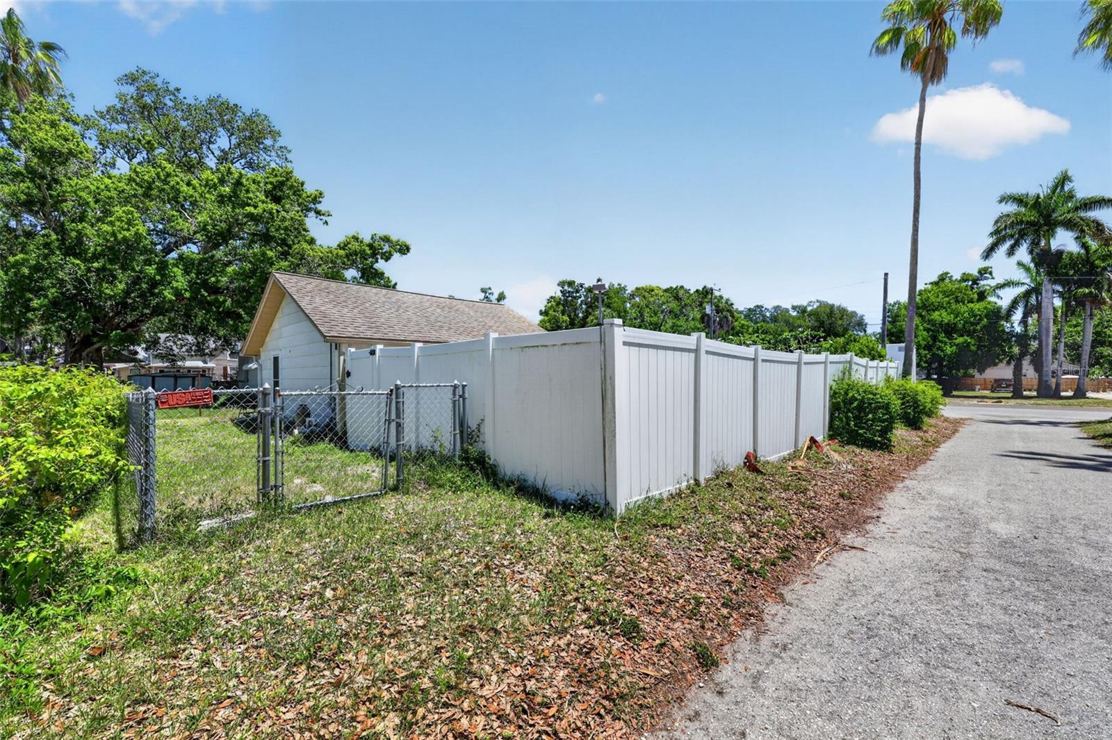 SARASOTA & RICHLAND AVE - Residential