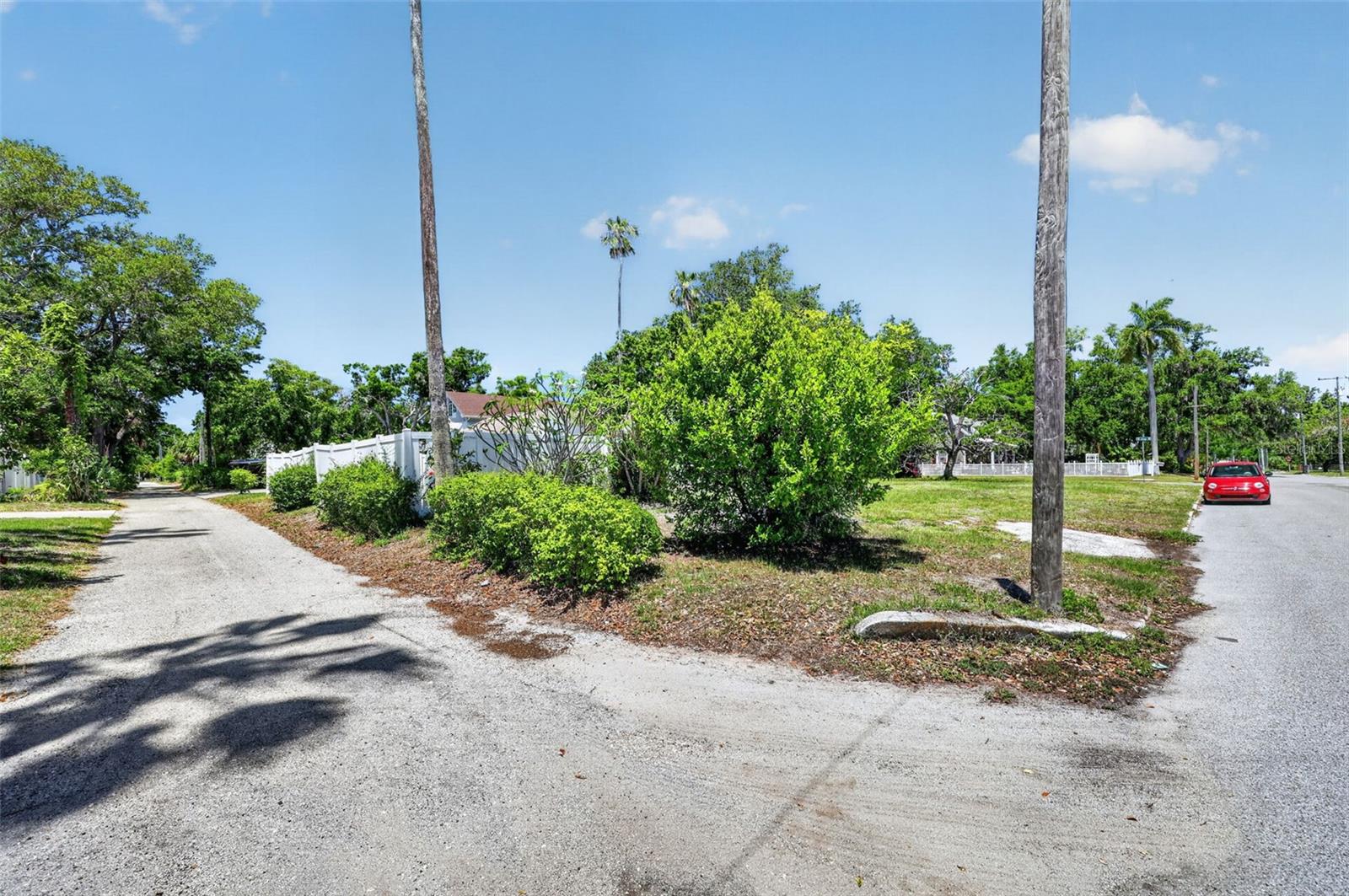 SARASOTA & RICHLAND AVE - Residential