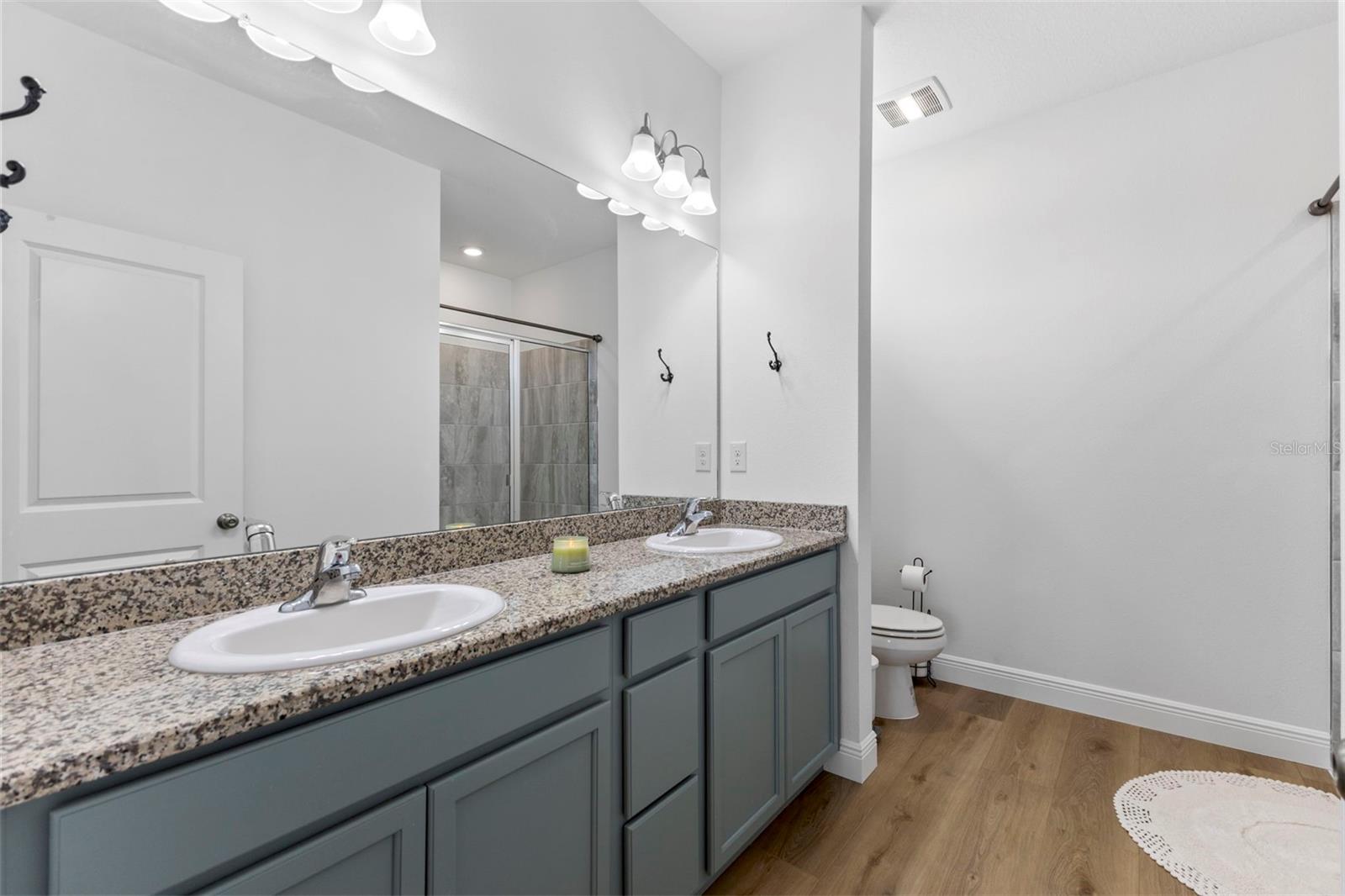 EMERALD ACRES - Residential