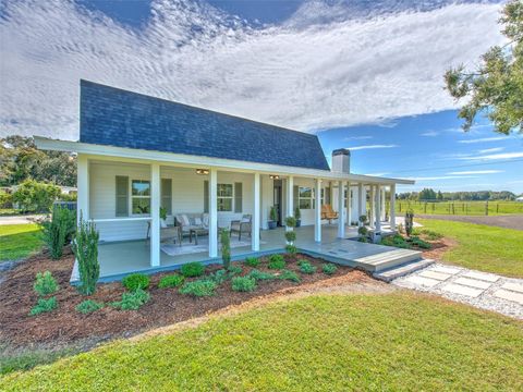 A home in PLANT CITY