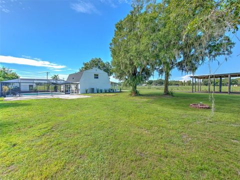 A home in PLANT CITY