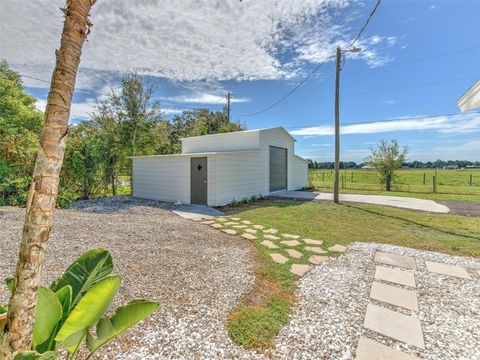 A home in PLANT CITY