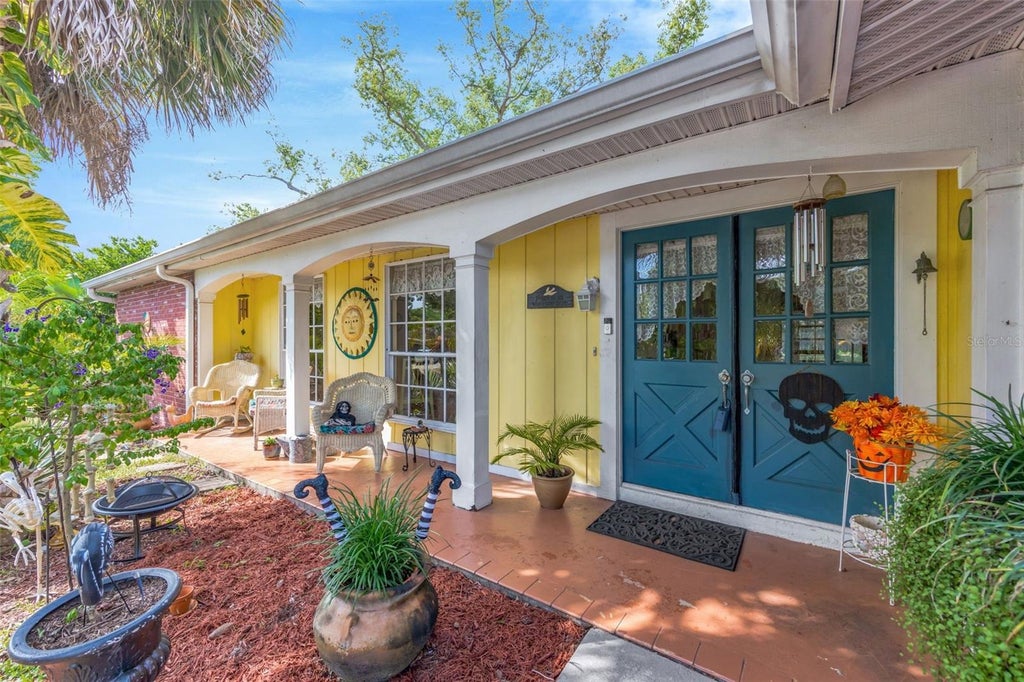 Photo of 1202 Royal Oak Drive, Dunedin, FL 34698 (MLS # TB8553560)