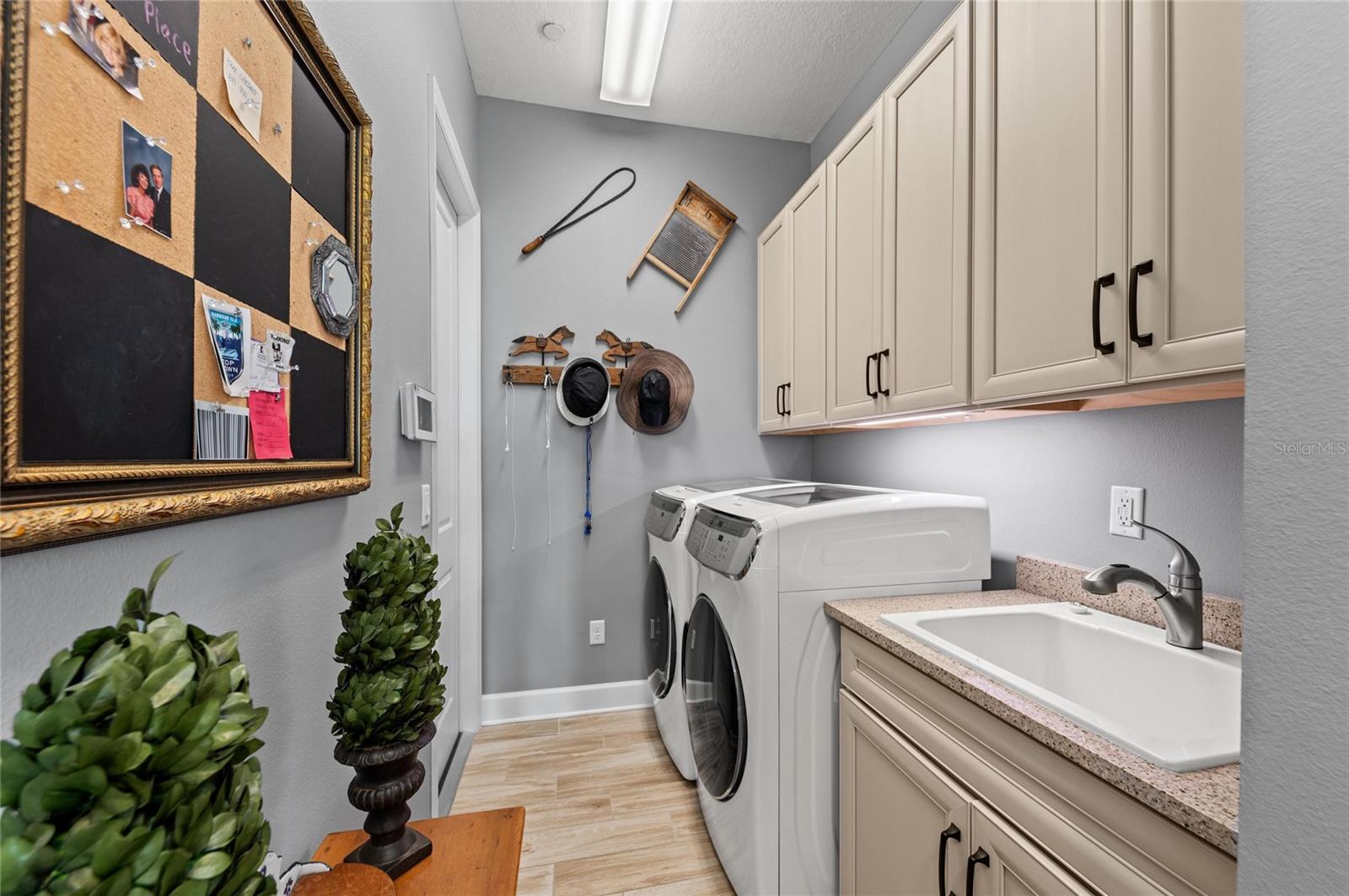 HARBOUR ISLE - EDGEWATER WALK II - Residential