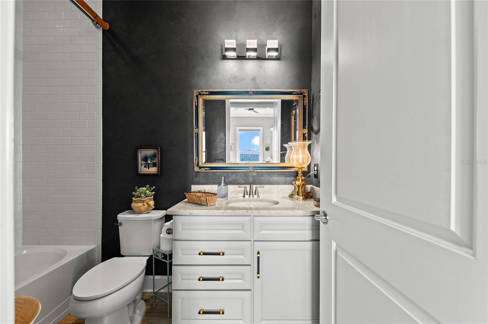 HARBOUR ISLE - EDGEWATER WALK II - Residential