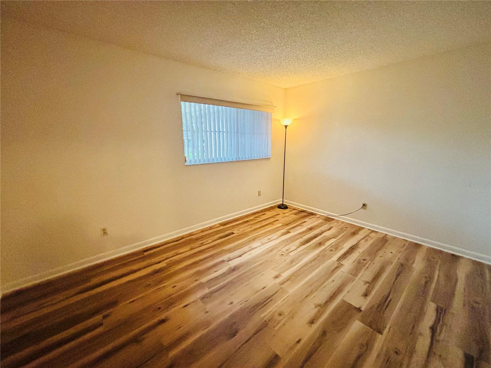 CIRCLE SQUARE WOODS - Residential Lease