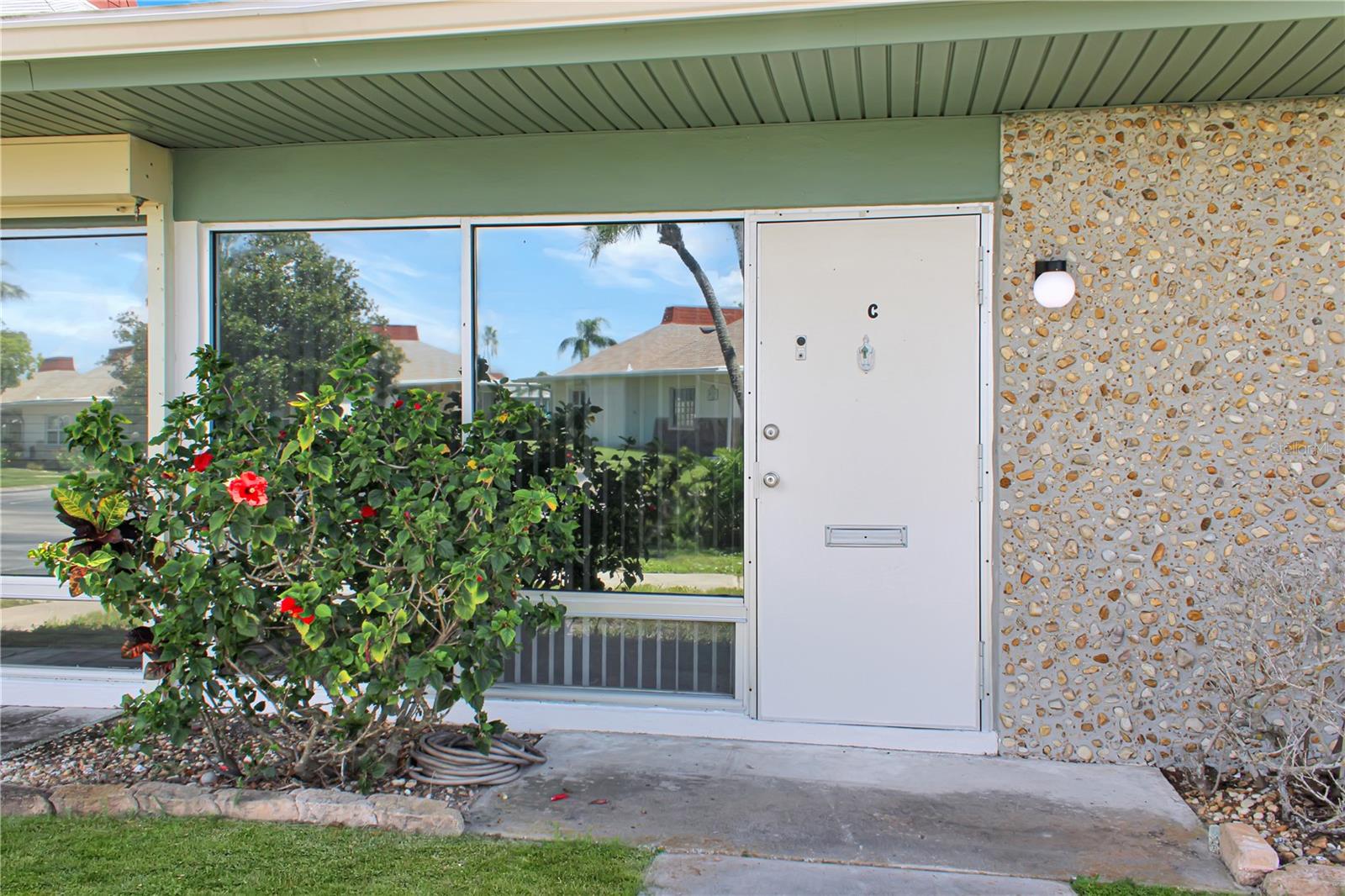 Come enjoy Gated Community living. Community is 55+ only.
Home offers 2 beds and 1.5 bath with the half bath in the master bed for privacy. Home was recently painted, new vinyl floors and a 2-year-old AC unit. Must come see to appreciate the community as well as the home.
Community offers pool, fitness center and a nice relaxing Florida vacation style.