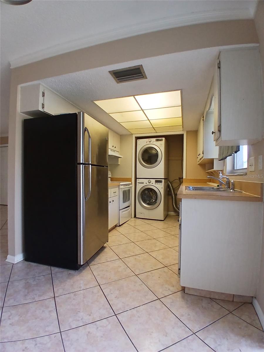 VERDES GARDENS - Residential Lease