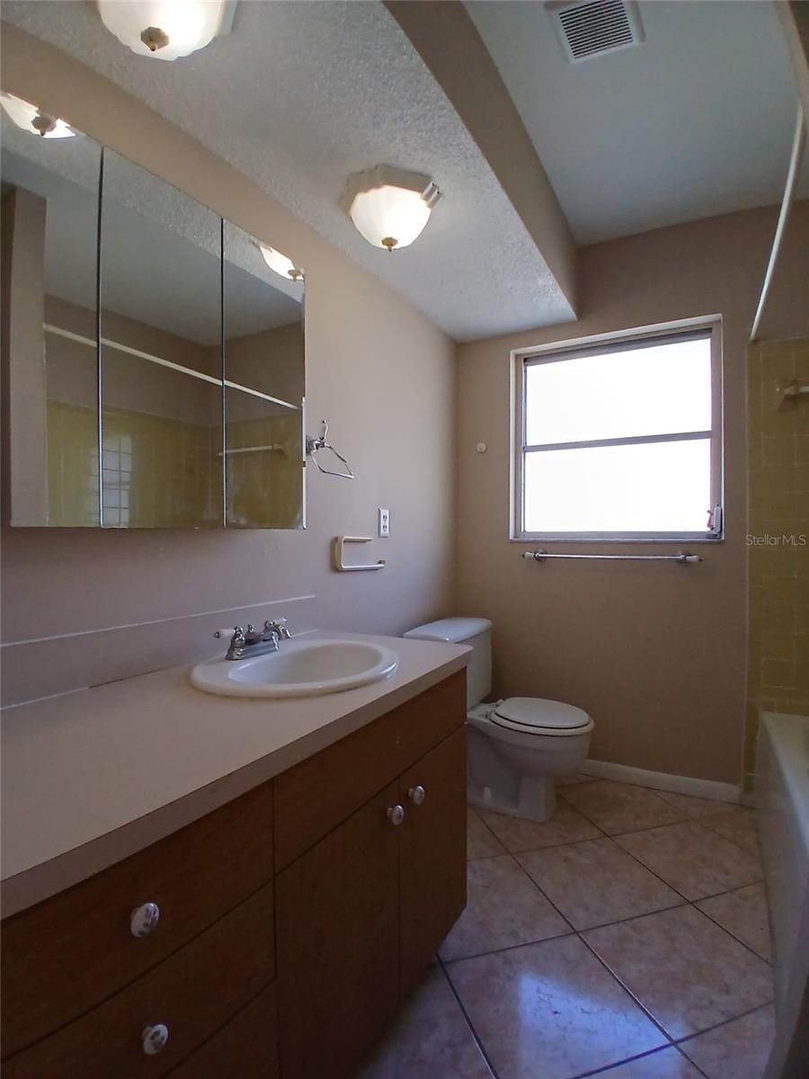 VERDES GARDENS - Residential Lease