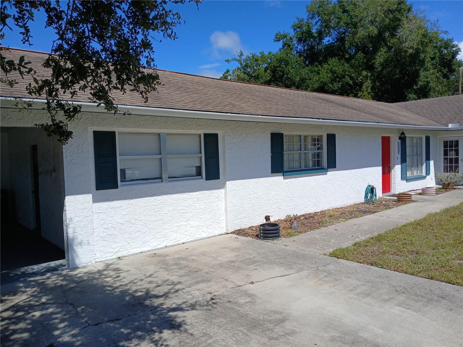 VERDES GARDENS - Residential Lease