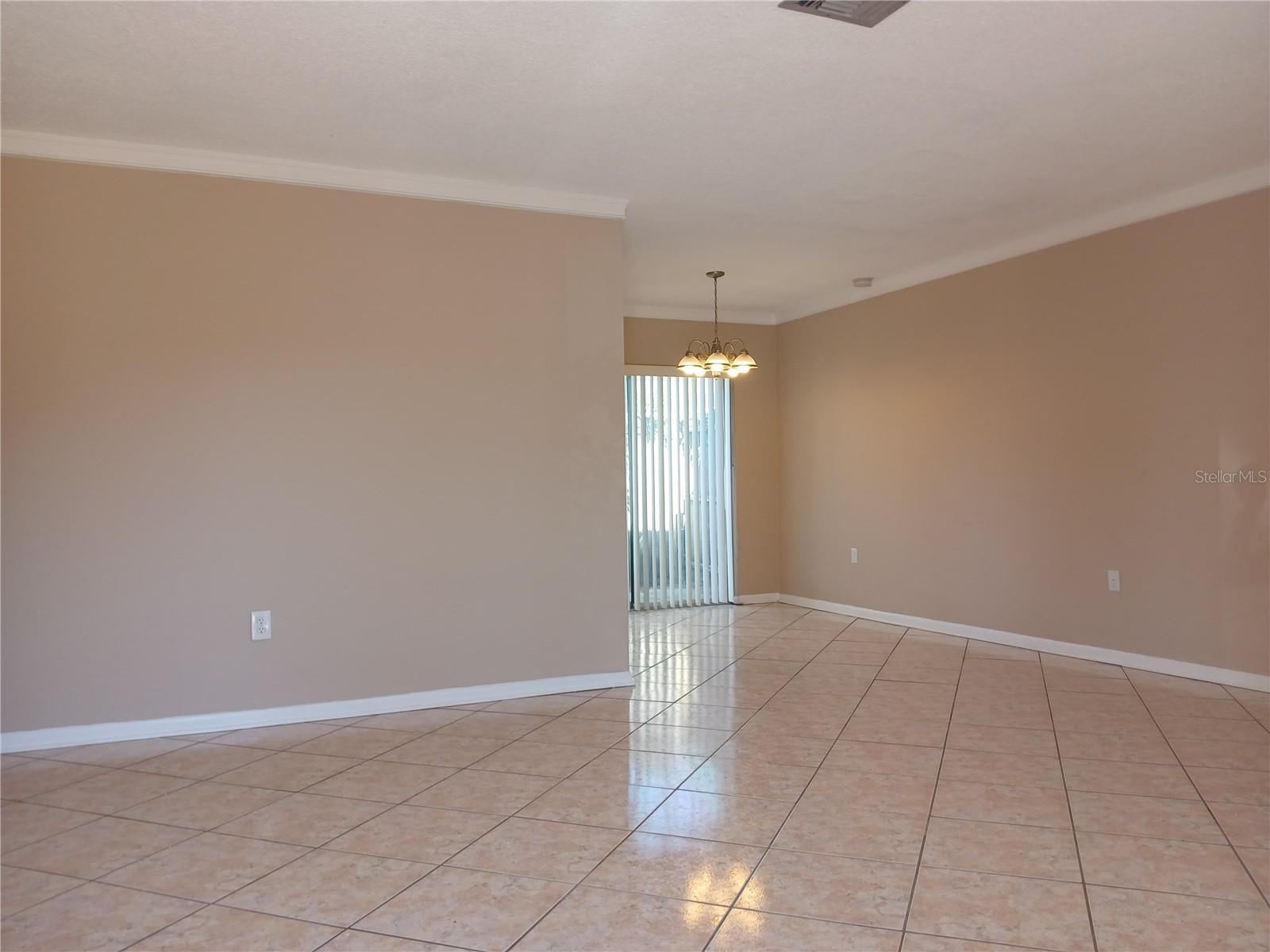 VERDES GARDENS - Residential Lease