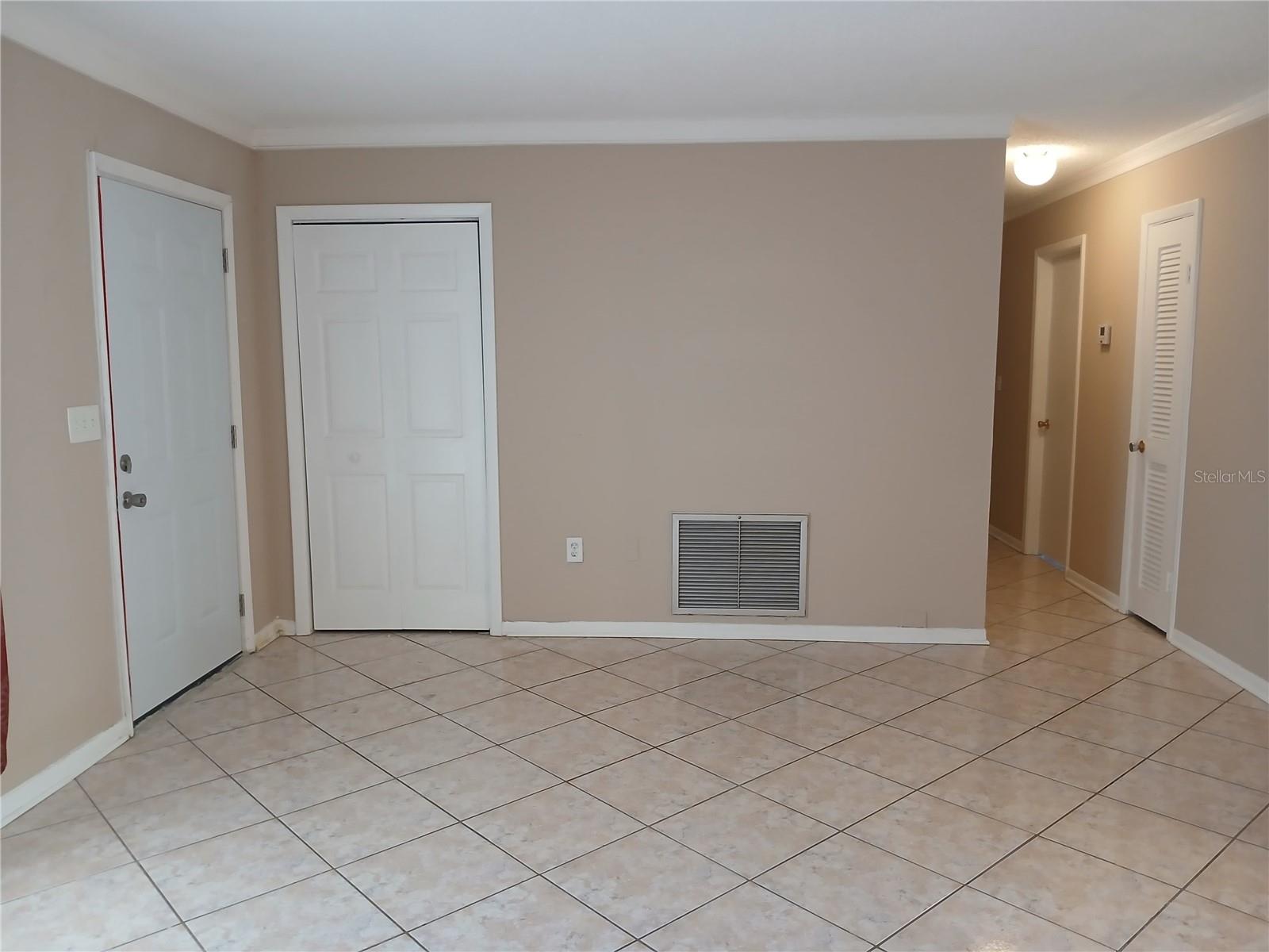 VERDES GARDENS - Residential Lease