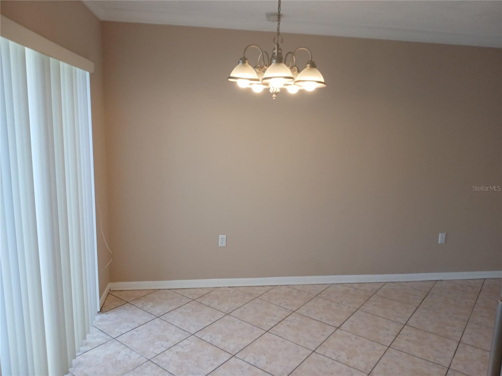 VERDES GARDENS - Residential Lease