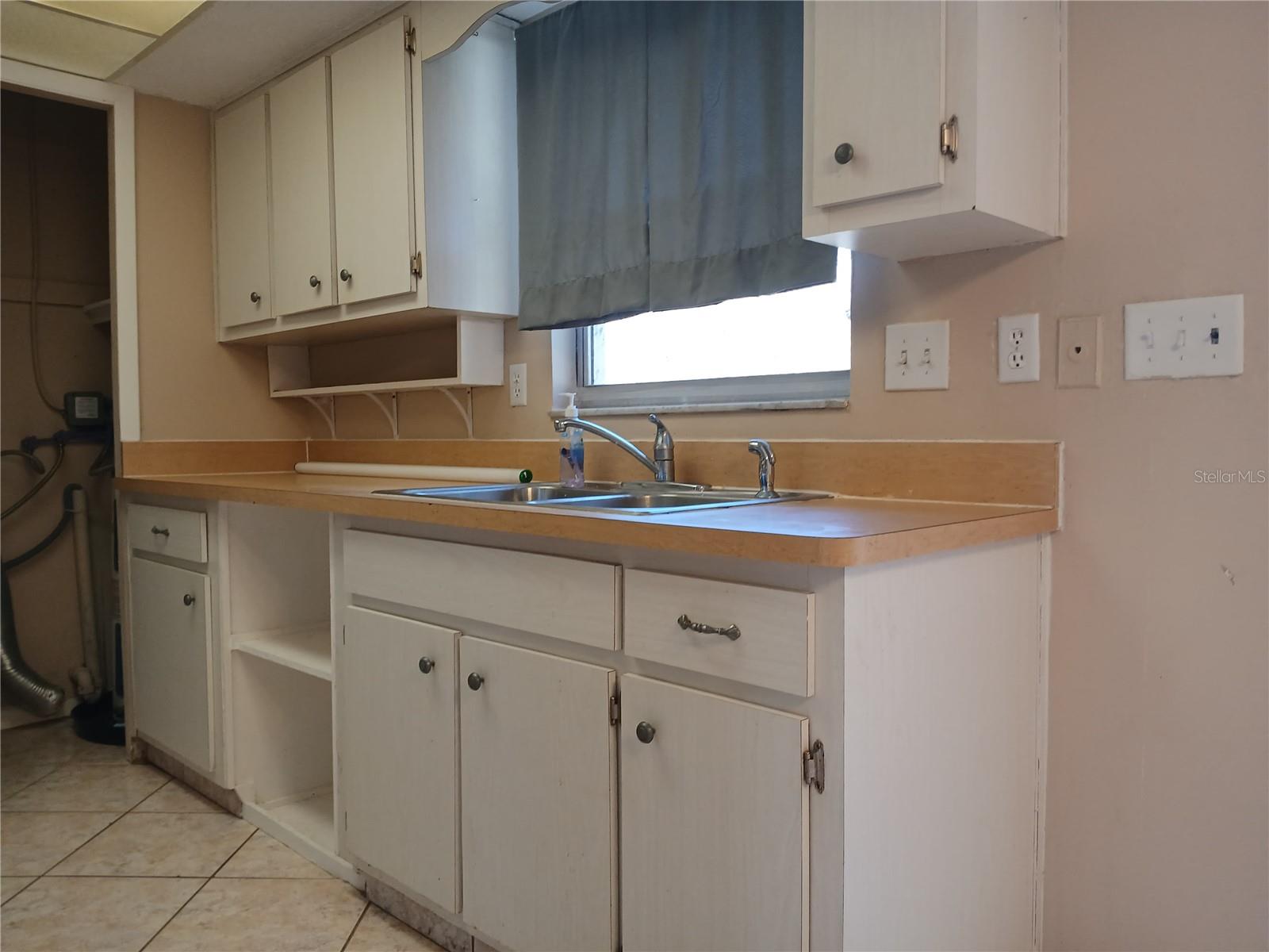VERDES GARDENS - Residential Lease