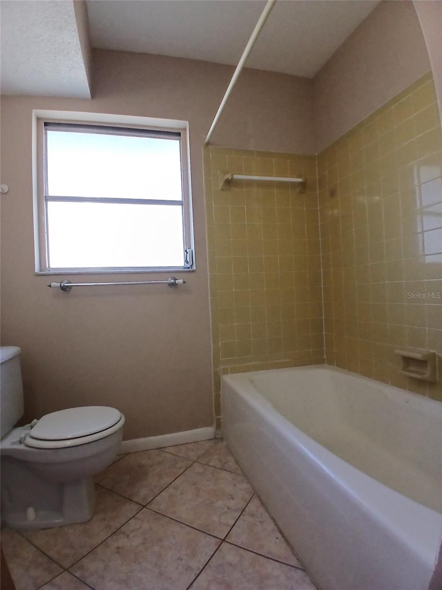 VERDES GARDENS - Residential Lease