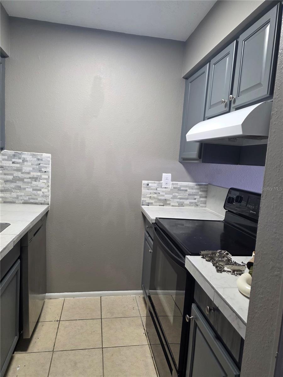 WHISPERING SANDS UN 01 - Residential Income