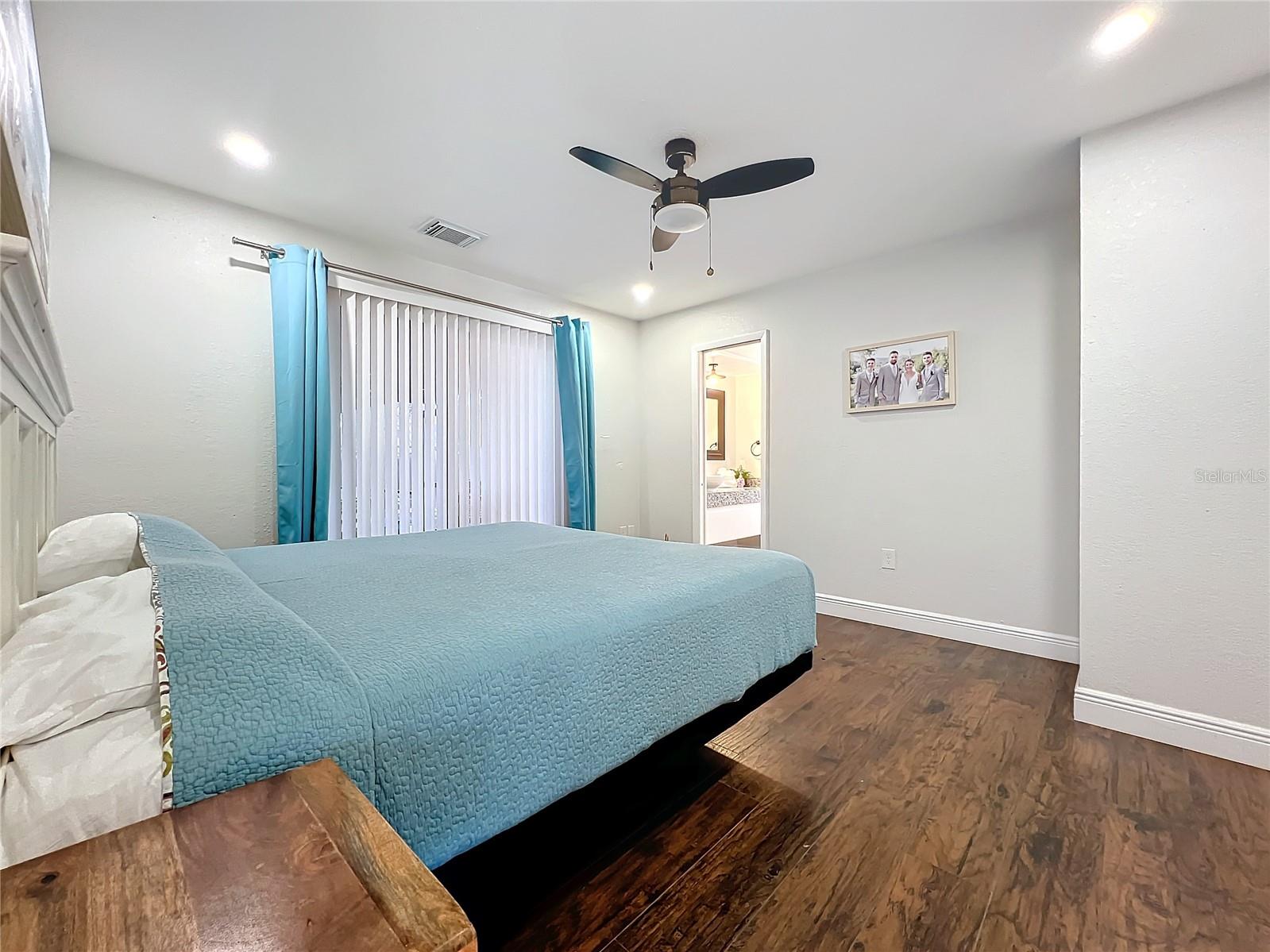 LAKE SARASOTA - Residential