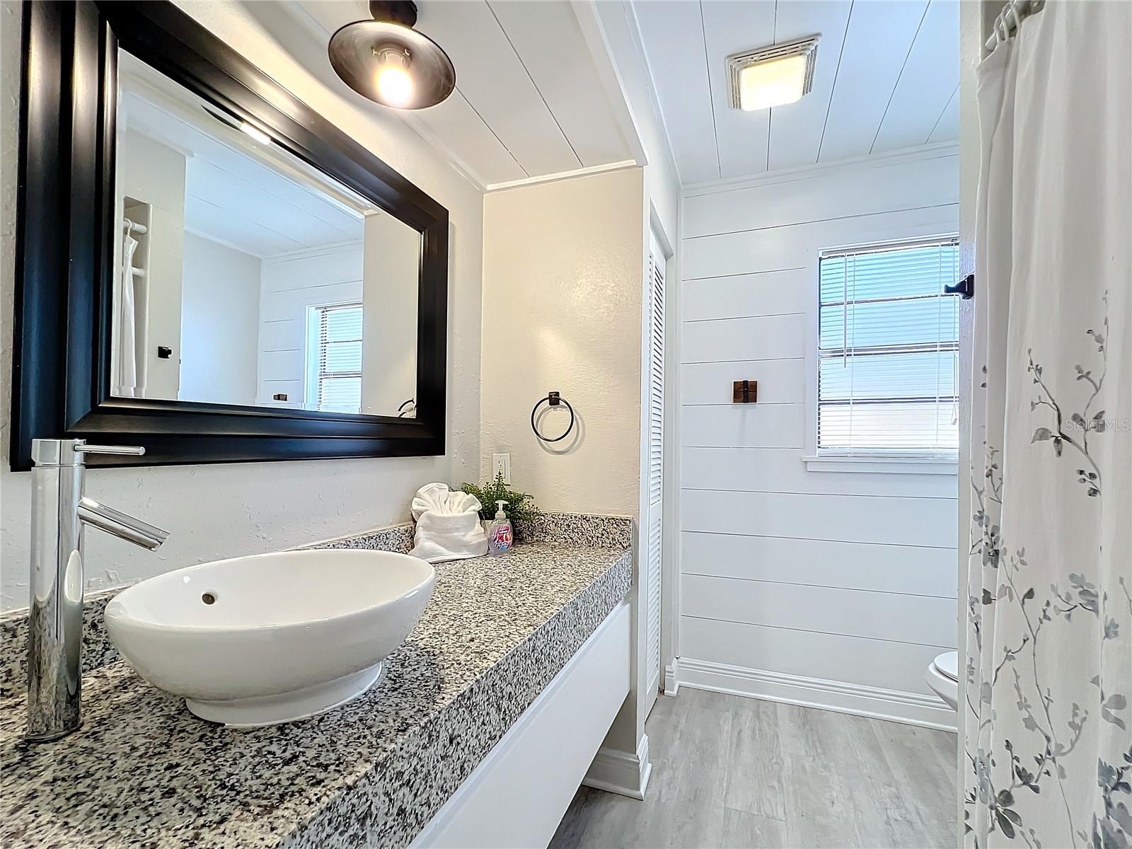 LAKE SARASOTA - Residential