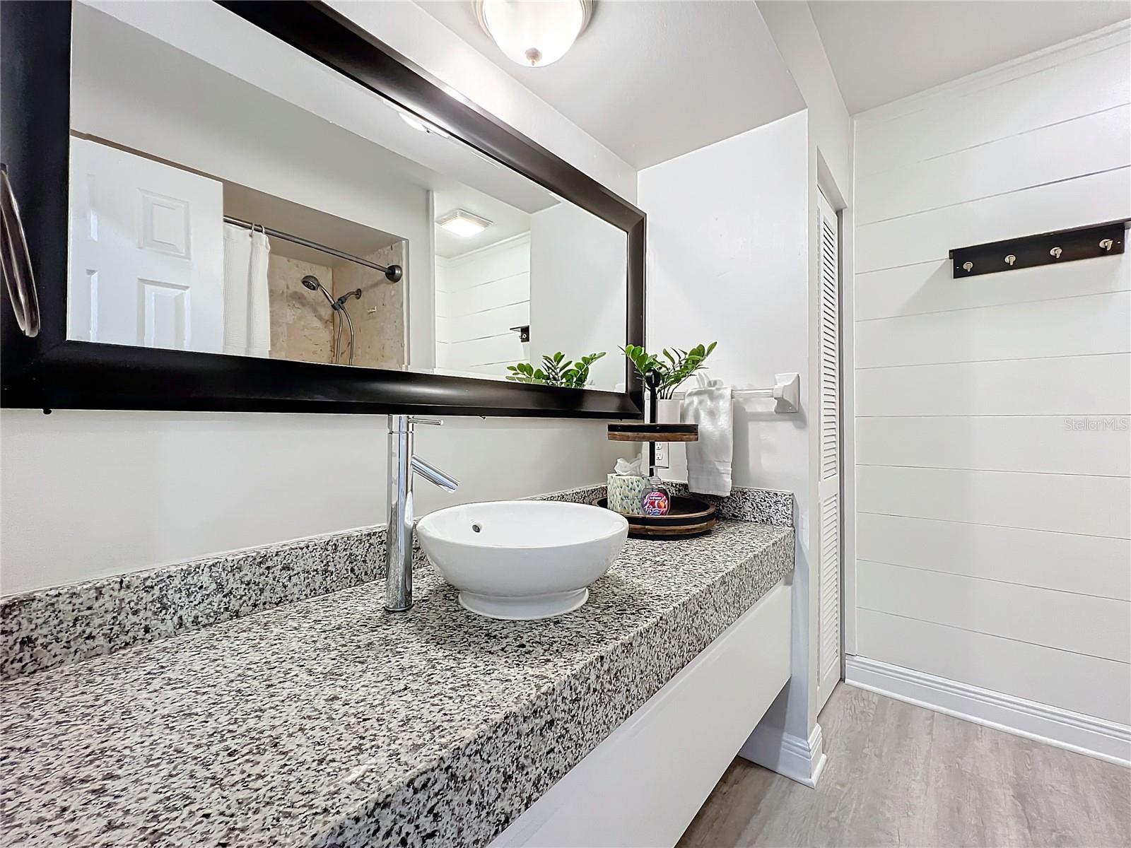 LAKE SARASOTA - Residential