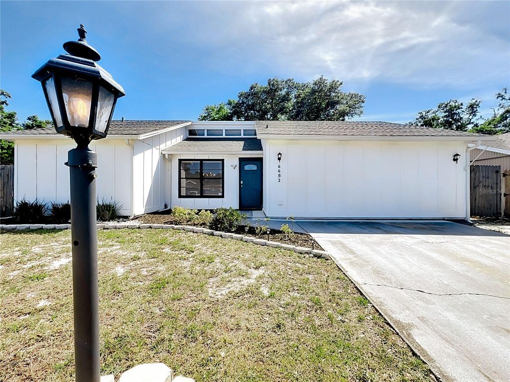 Photo of 6682 Mauna Loa Boulevard, Sarasota, FL 34241 (MLS # TB8395134)