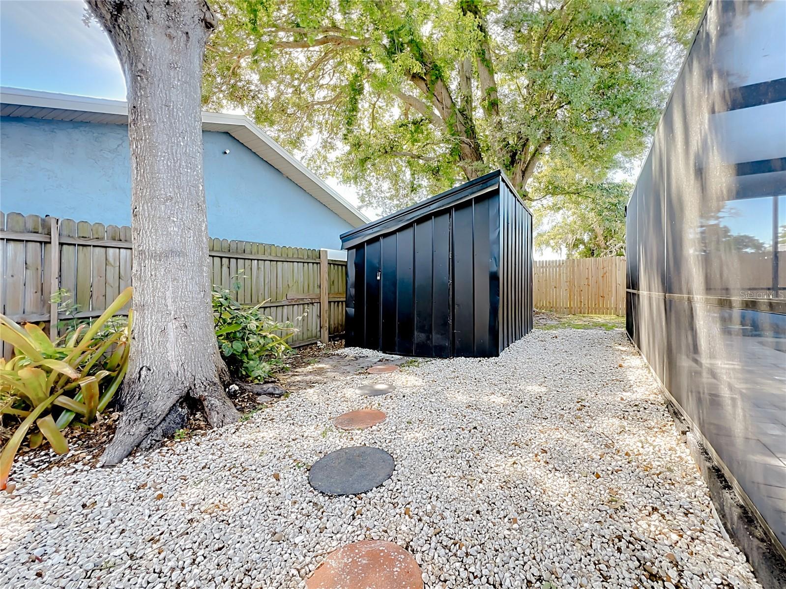 LAKE SARASOTA - Residential