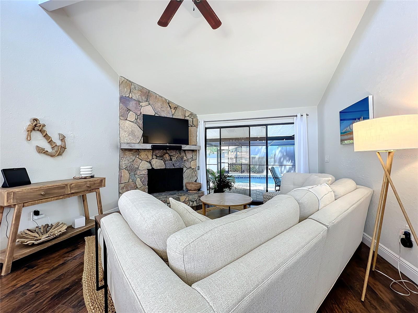 LAKE SARASOTA - Residential