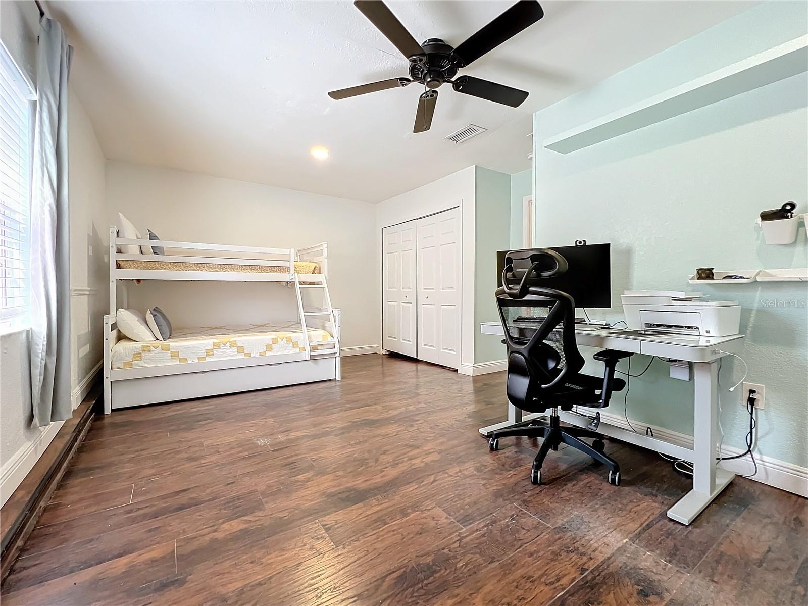 LAKE SARASOTA - Residential