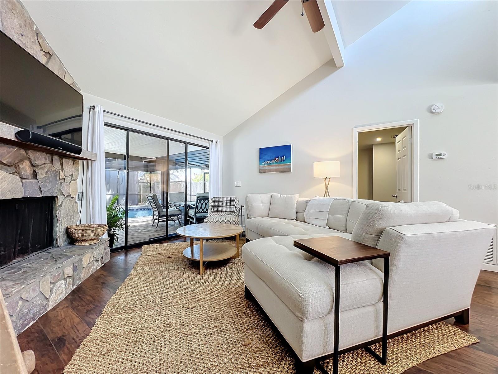 LAKE SARASOTA - Residential