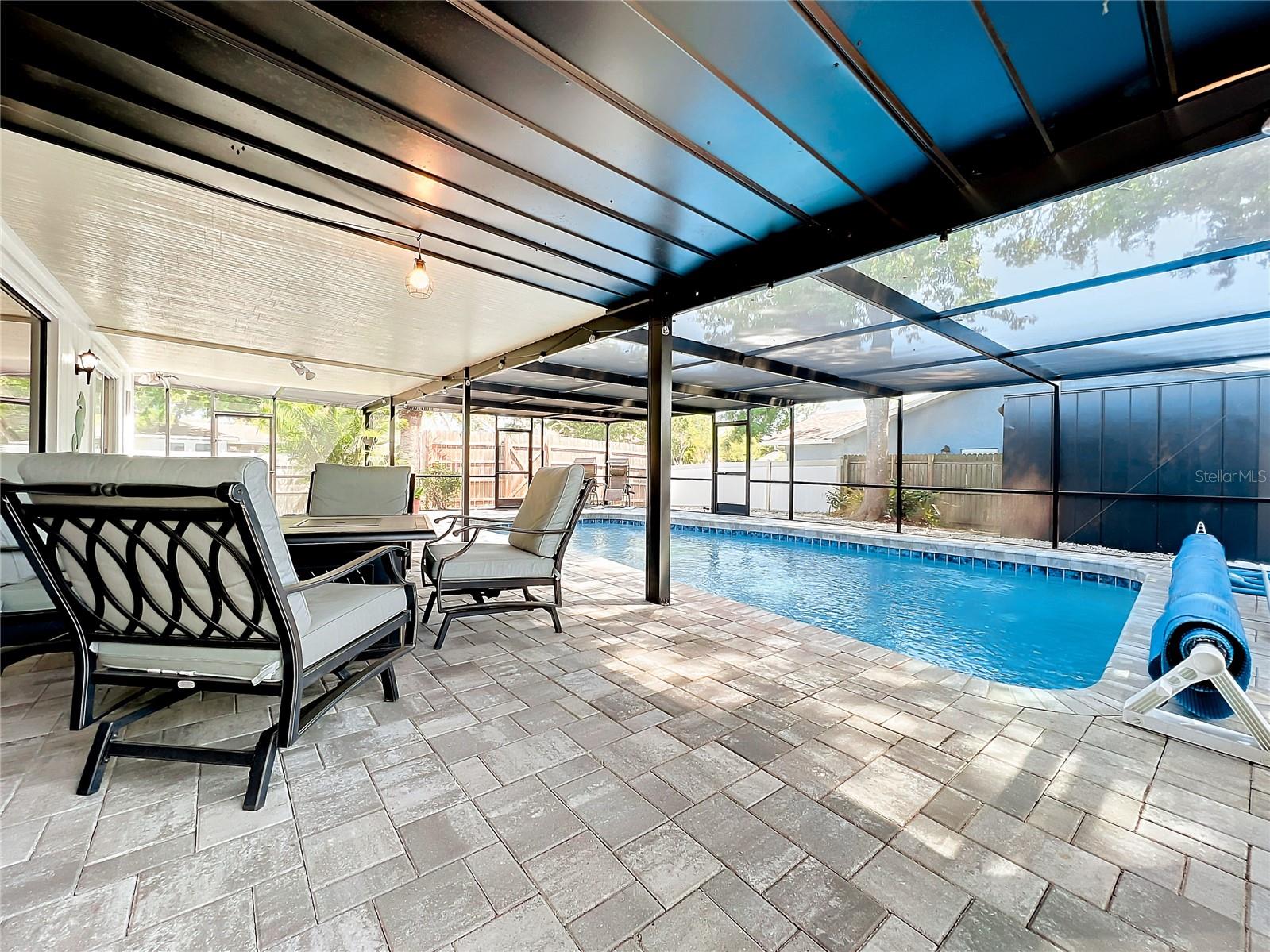 LAKE SARASOTA - Residential