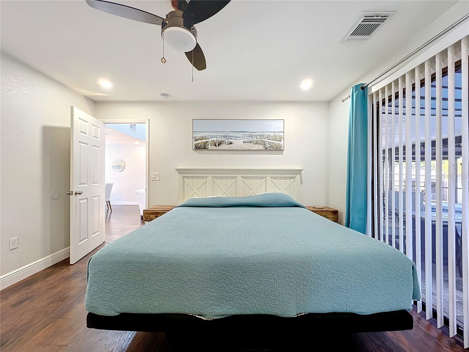 LAKE SARASOTA - Residential