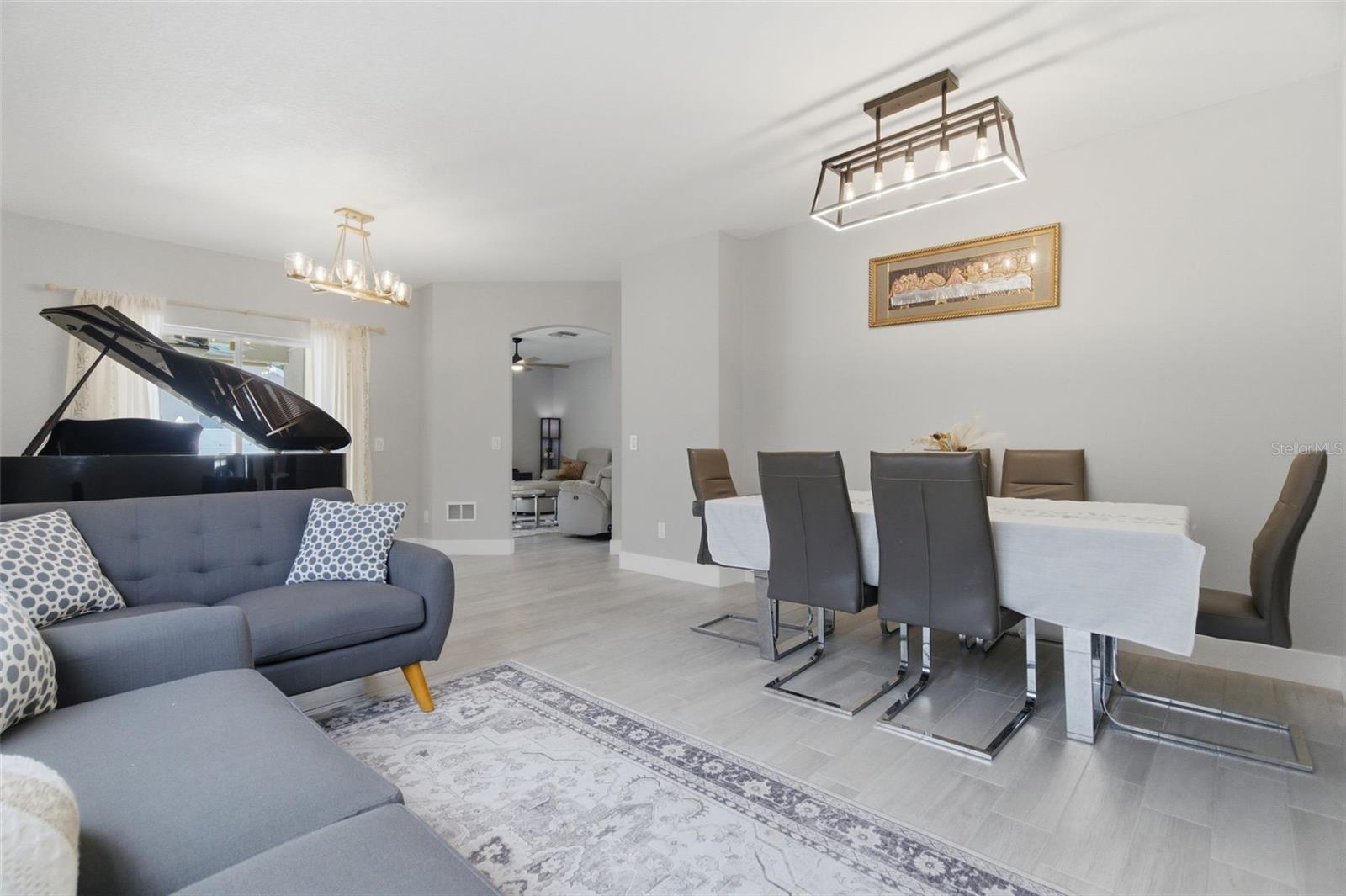 THOUSAND OAKS MULTI-FAM 01-4 - Residential