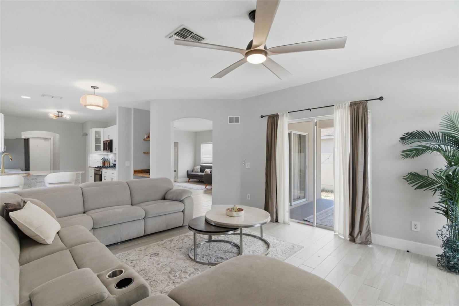 THOUSAND OAKS MULTI-FAM 01-4 - Residential