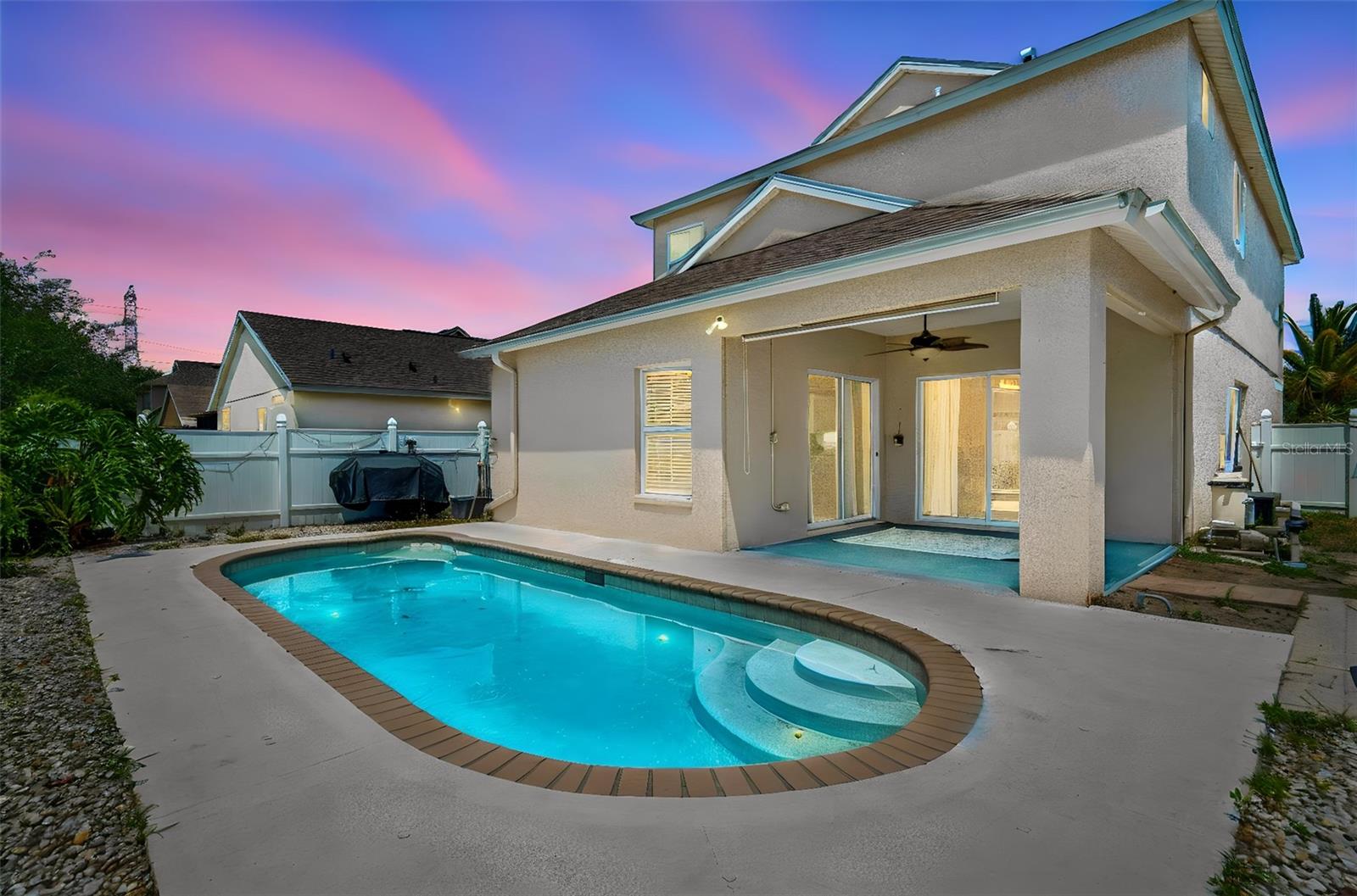 THOUSAND OAKS MULTI-FAM 01-4 - Residential