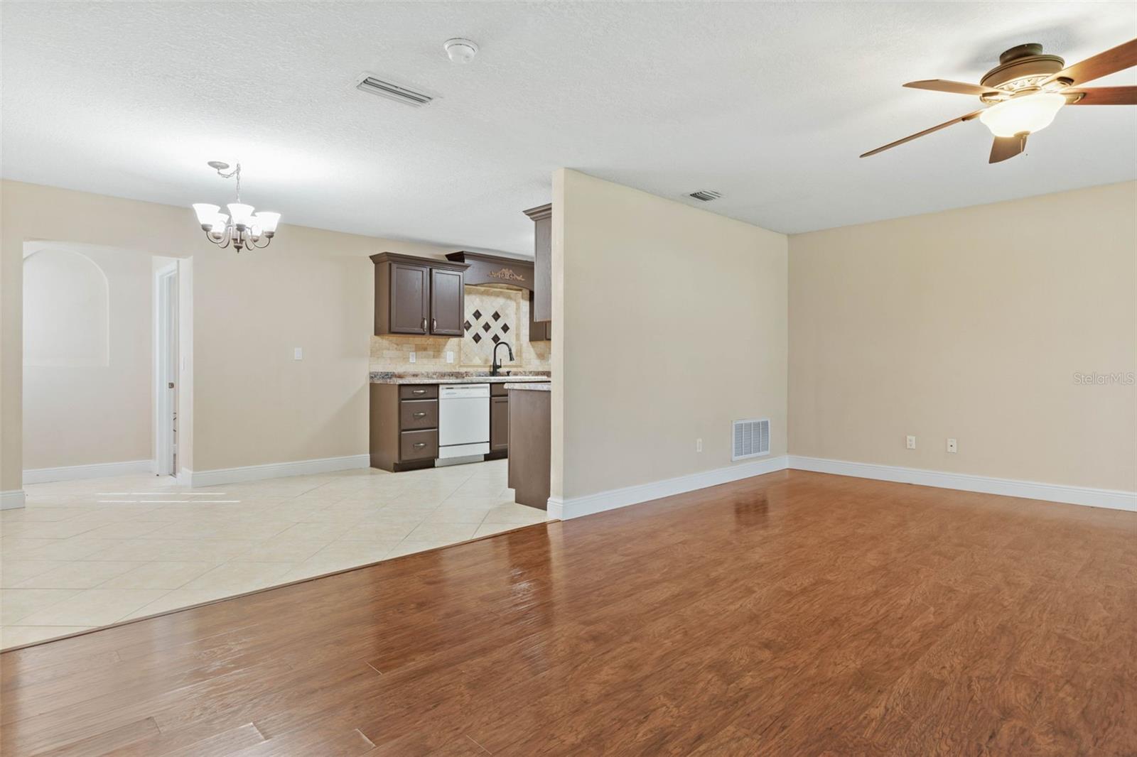 INDIAN TRAILS - Residential Lease