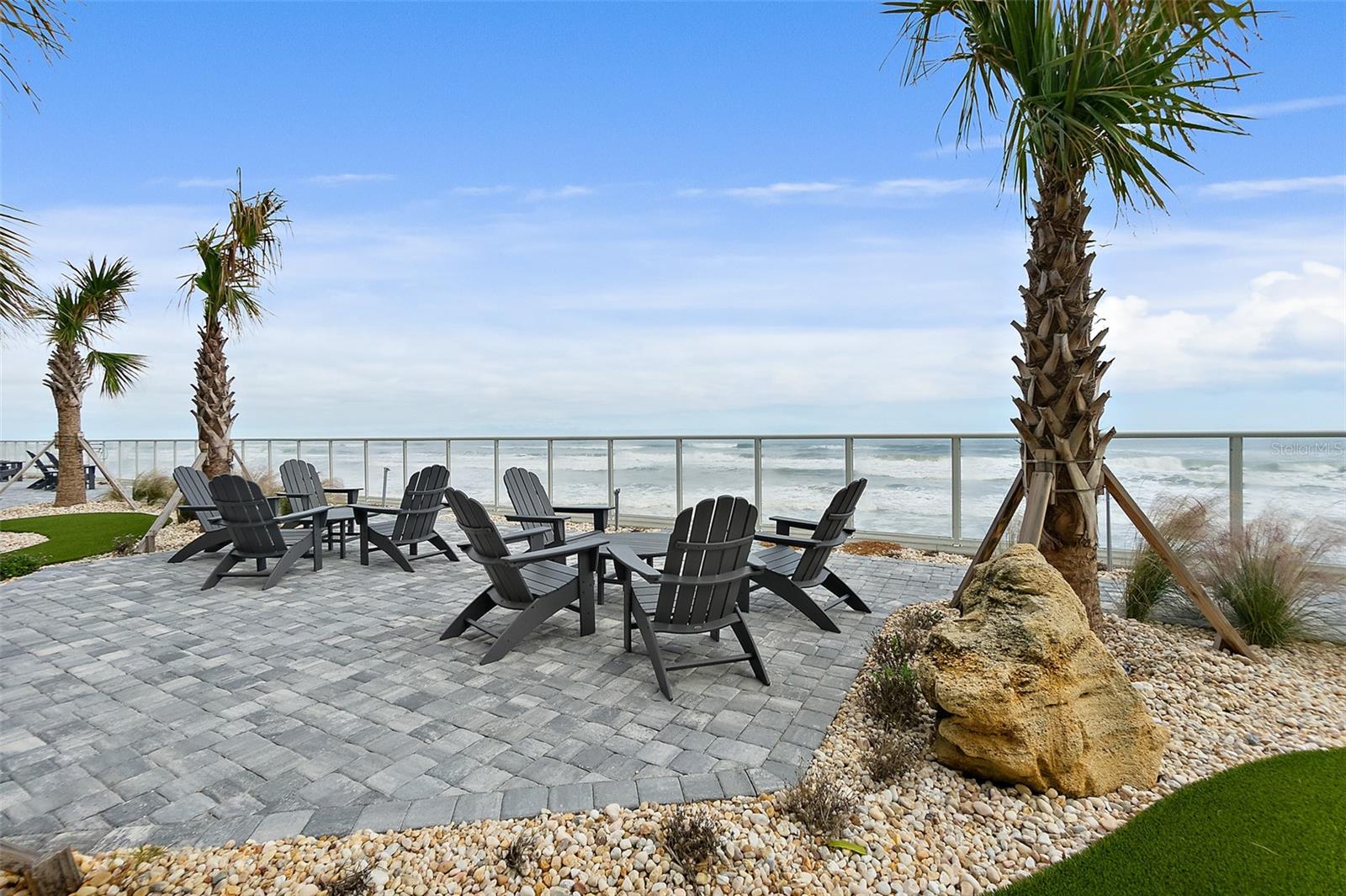 TOWERS GRANDE CONDO - Residential