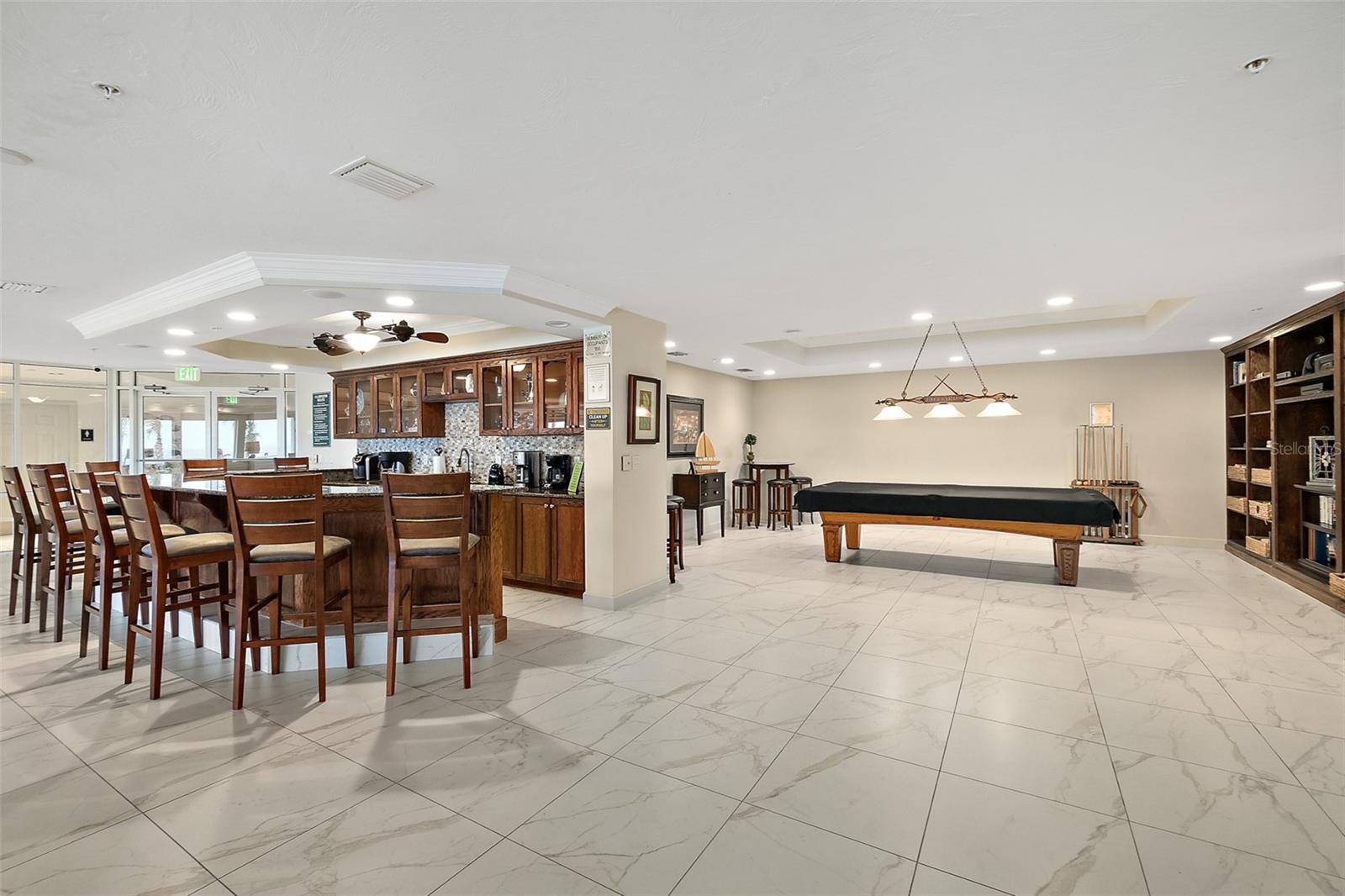 TOWERS GRANDE CONDO - Residential